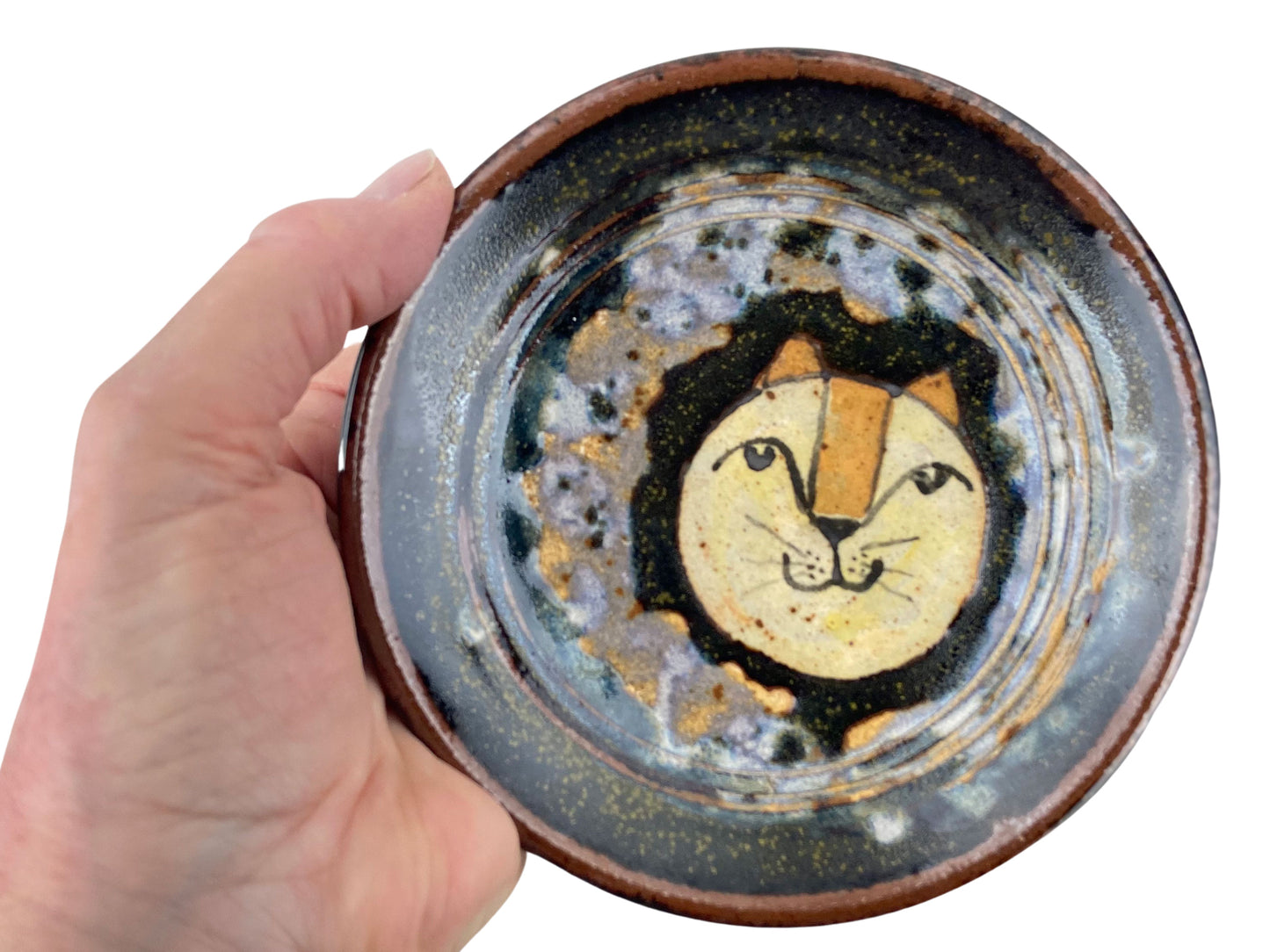 Small Lion Plate – Tea Dust Black